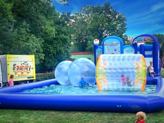 Aquazorbing a Aquaroller